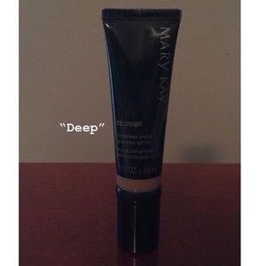 💗Mary Kay CC Cream in “Deep”